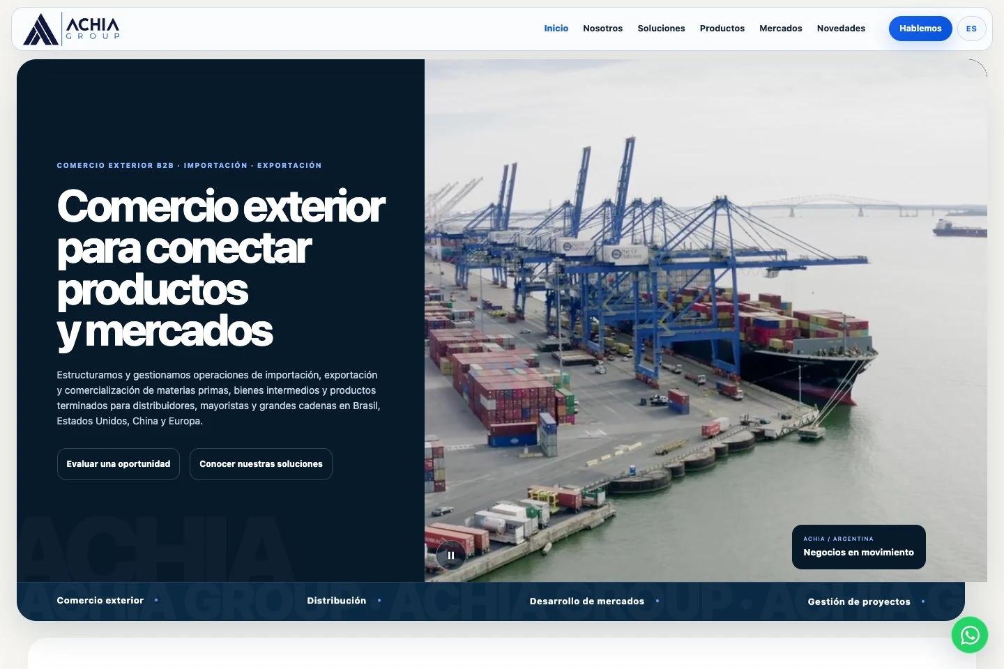 Inicio de Achia Group con el texto Comercio exterior para conectar productos y mercados y una fotografía de un puerto con contenedores